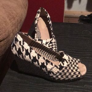 Toms heels